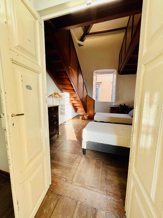 Antica Dimora La Madonnina, Residenza Storica Con Vista Incantevole A Cagliari Apartment Luaran gambar