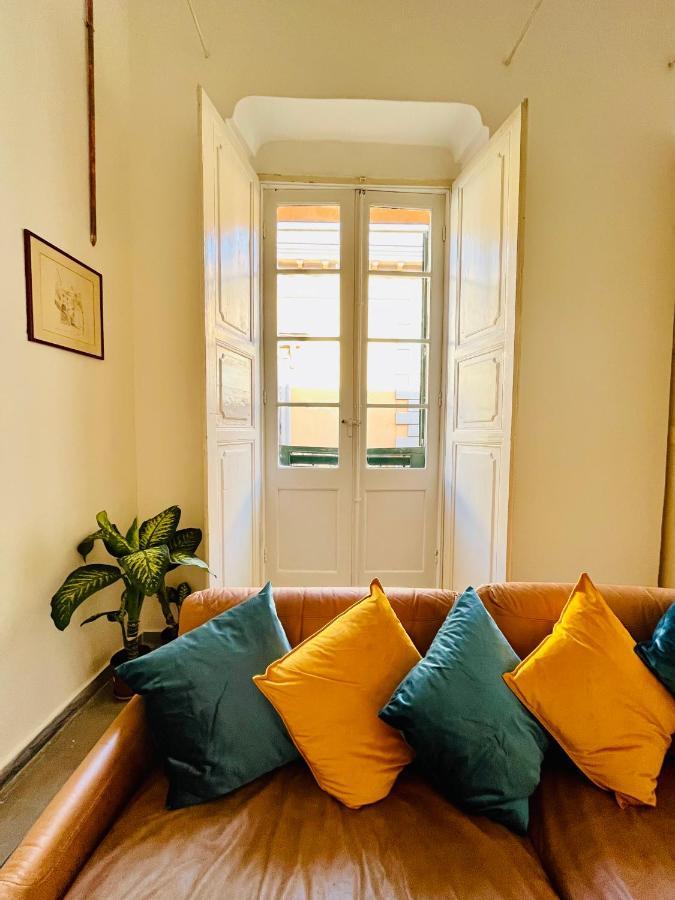 Antica Dimora La Madonnina, Residenza Storica Con Vista Incantevole A Cagliari Apartment Luaran gambar