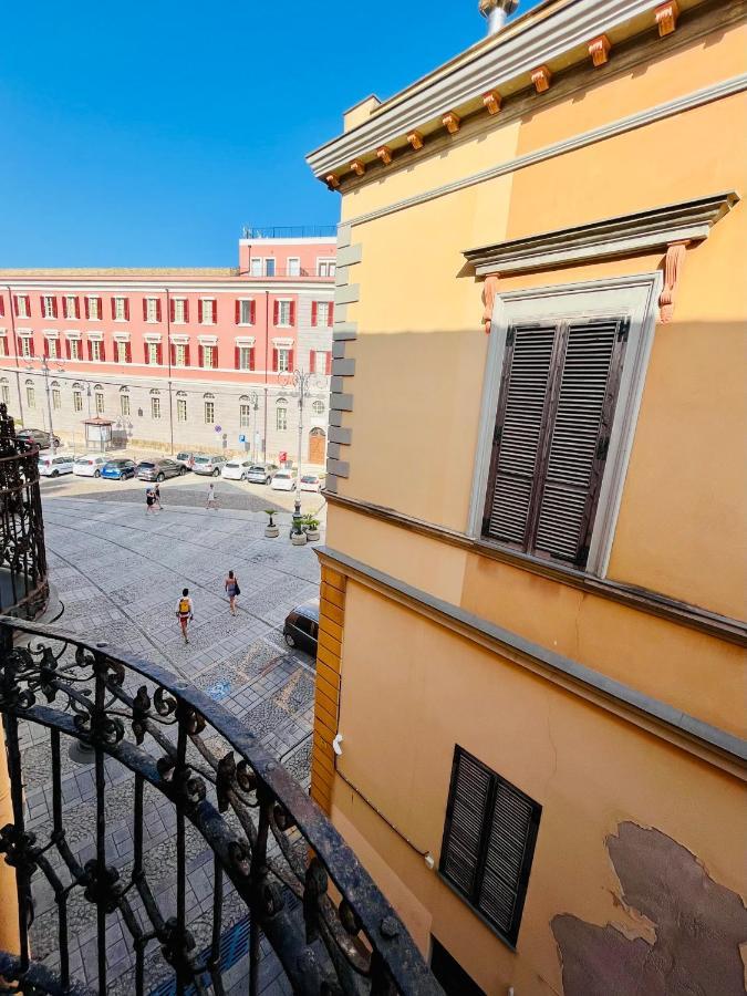 Antica Dimora La Madonnina, Residenza Storica Con Vista Incantevole A Cagliari Apartment Luaran gambar